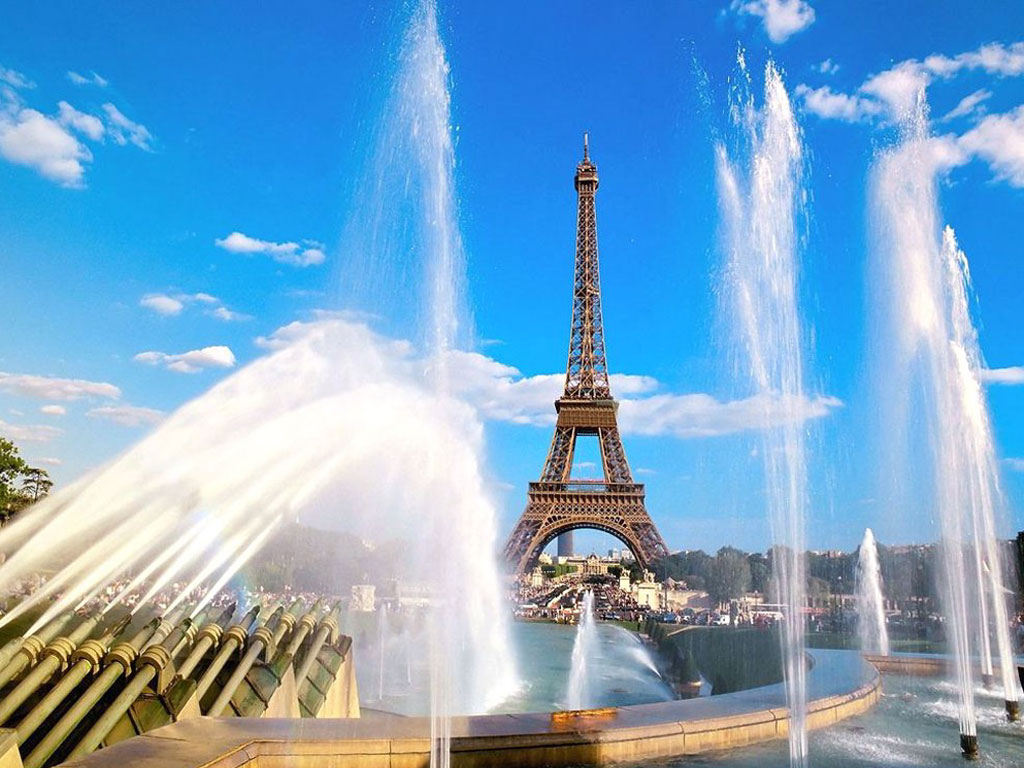 Россияне построят в Париже аналог башни 