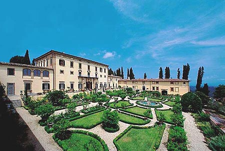 Неподалеку от Флоренции за $97 млн продается вилла, которая имеет статус памятника национального значения