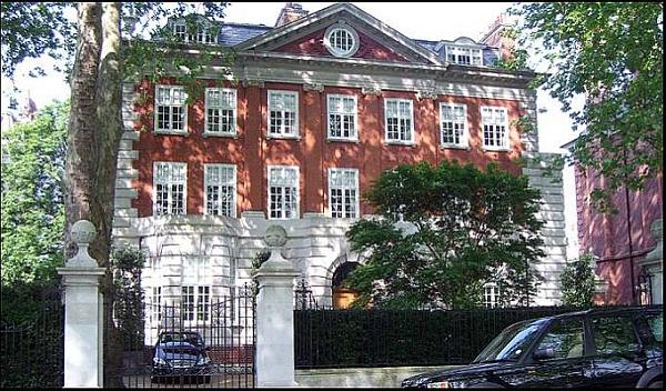 Самый богатый человек Великобритании купил самый дорогой особняк в мире