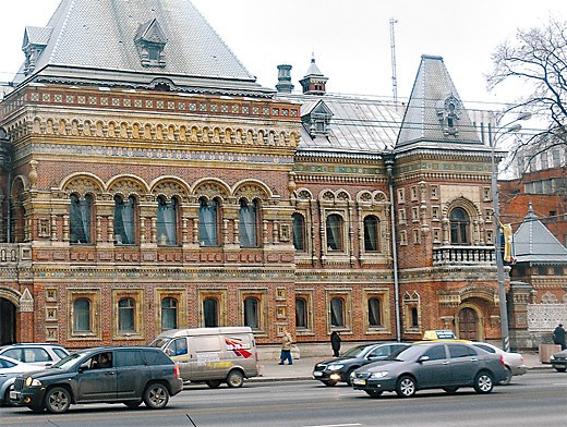 Небогатых москвичей выселят из центра столицы, если они не смогут за свой счет отремонтировать старинные особняки