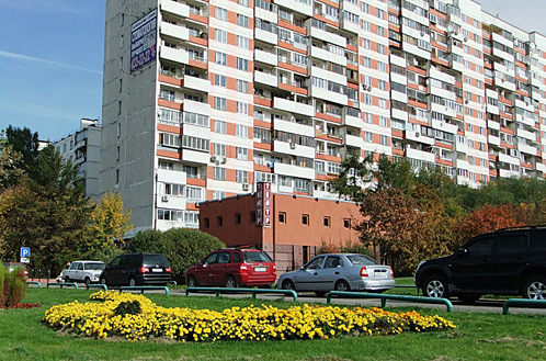 Квартиру героя 