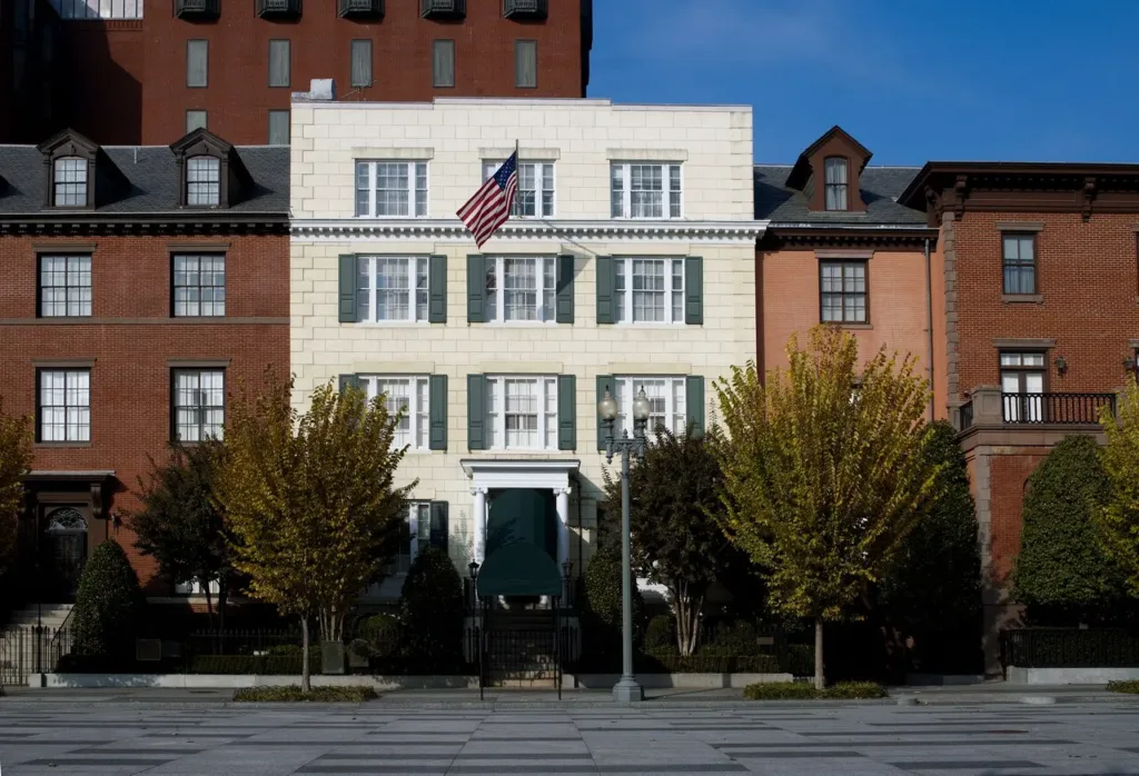 Blair House у Вашингтоні: чому офіційні гості президента США живуть не в Білому домі