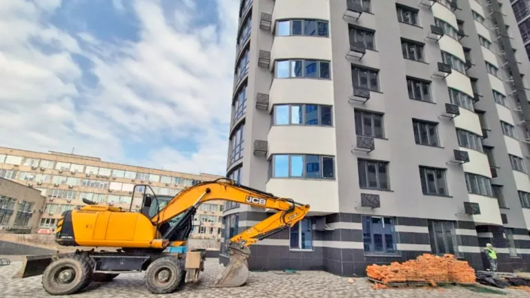 Квартира біля трансформаторної або електрощитової: що реально варто перевірити перед купівлею