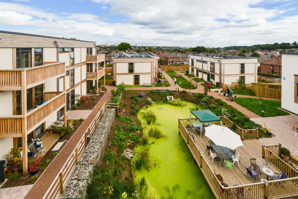 Cohousing: як працює житловий формат зі спільними просторами і приватними квартирами