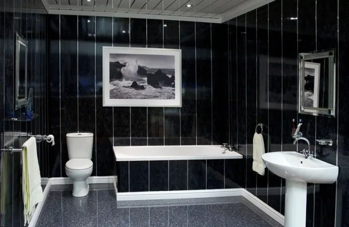 Тріснула одна ПВХ-панель на стелі санвузла: як замінити фрагмент, не зламавши сусідні